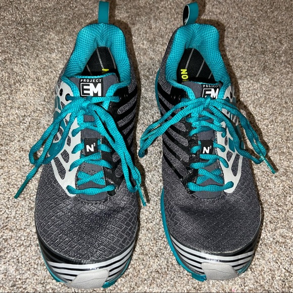 Like New Women’s Pearl Izumi EM N1 Trail Running Shoes in Teal and Gray Size 9 - Picture 2 of 6